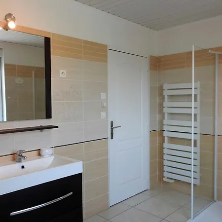 Holiday home Le Paradis Des Abeilles Choiseul